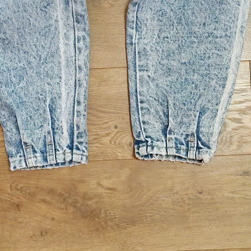 Vintage Acid Wash Bacco Ultra High Rise Mom Jeans - Picture 5 of 16